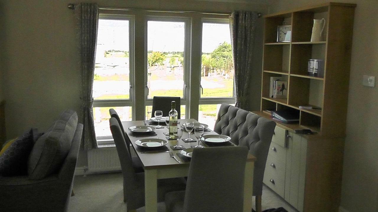Cosy Dreams Lodge Beal ภายนอก รูปภาพ